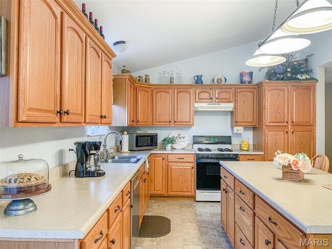 Building Photo - 1031 Buran Dr