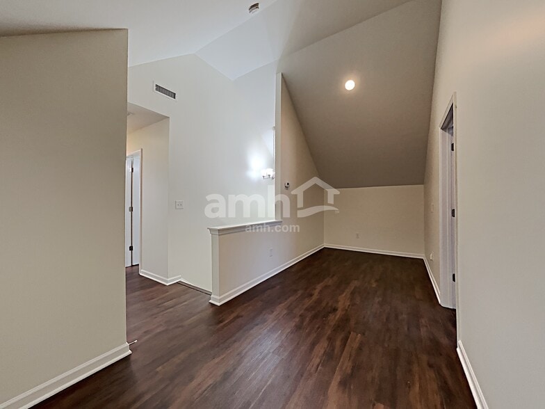 Building Photo - 9808 Cayenne Dr