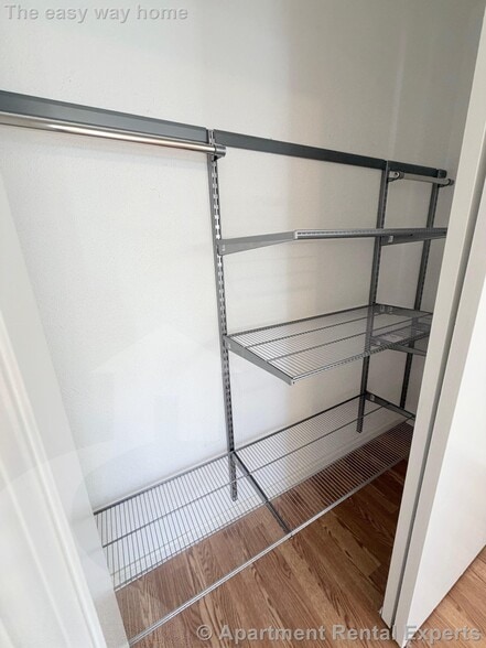 Building Photo - 104 Trowbridge St