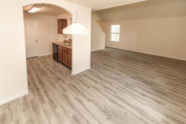 Building Photo - 5405 Rio Ramos St