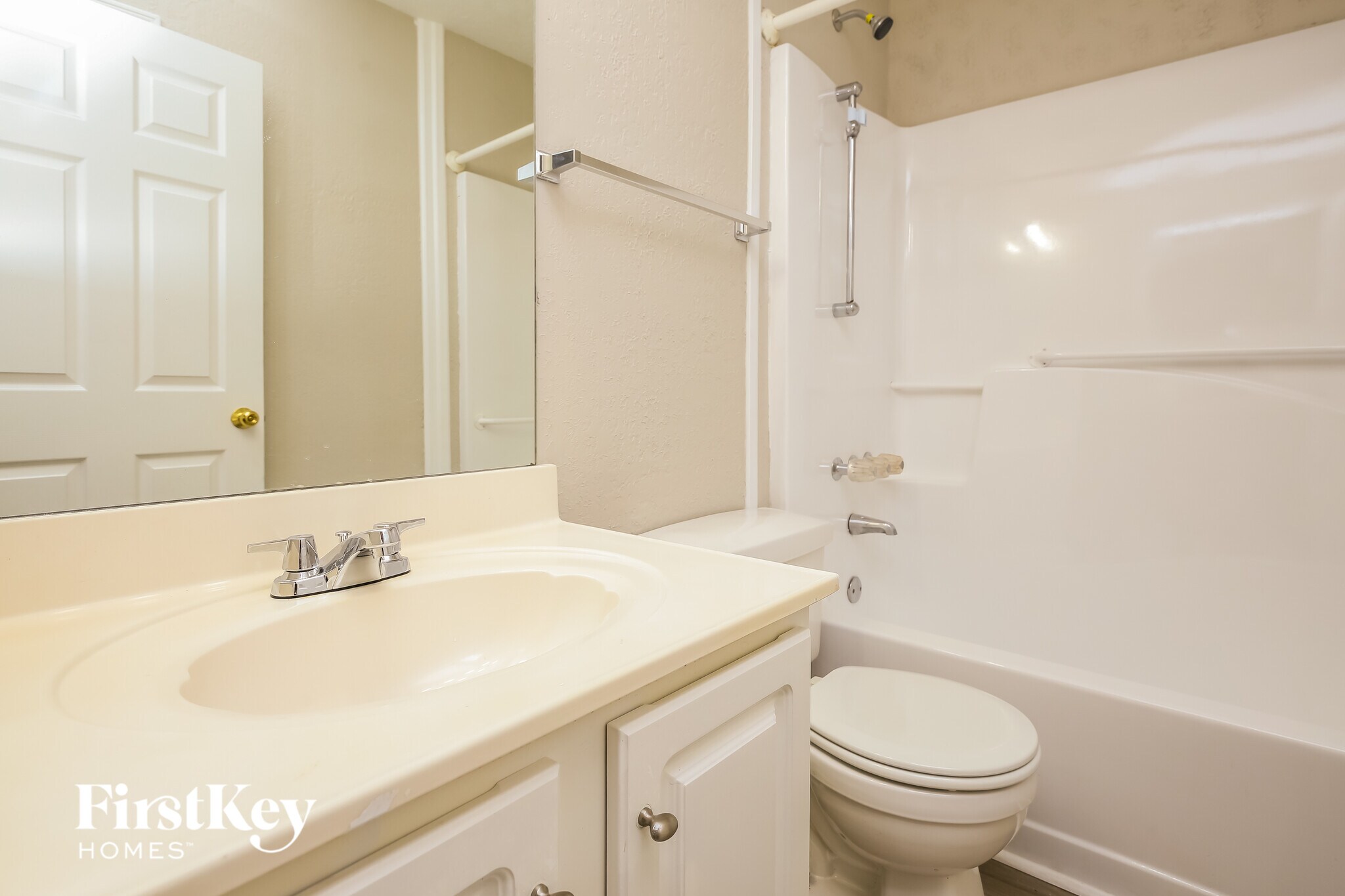 Building Photo - 1510 Smoke Hill Dr NE