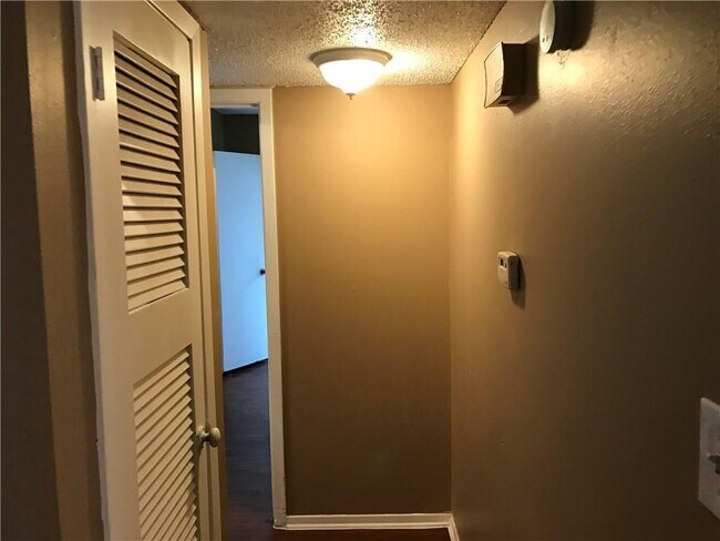 Building Photo - 2705 Windswept Cove