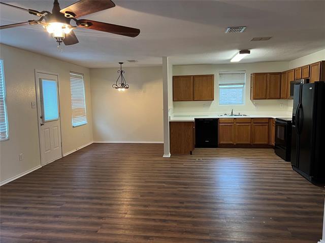 Building Photo - 2932 Reata Dr