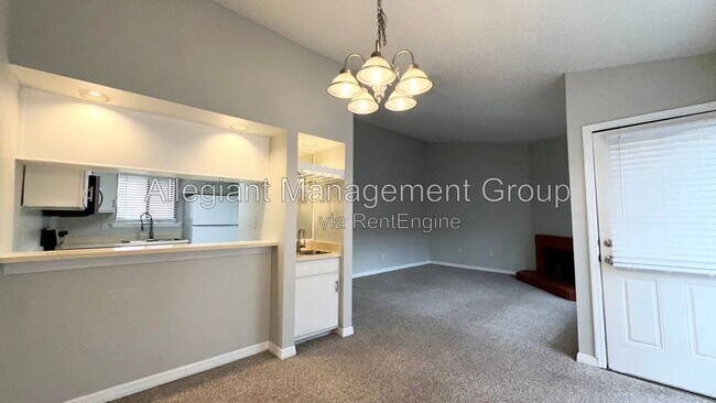 Building Photo - 655 Trinidad Ct