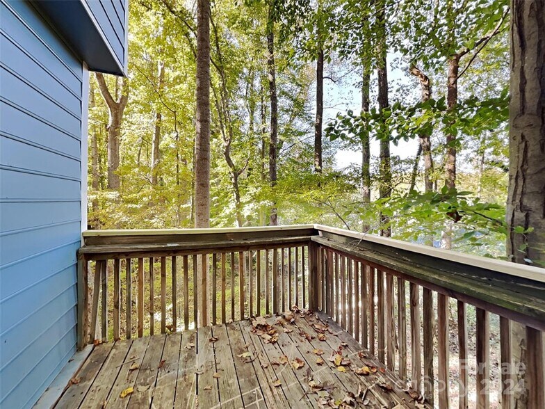 Building Photo - 928 Hearthridge Ct
