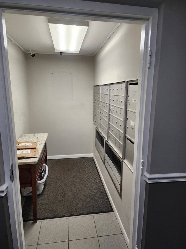 Building Photo - 235 N Mill Rd