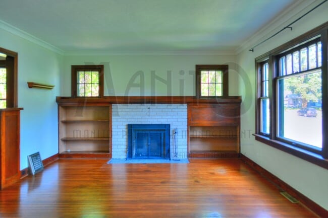 Building Photo - 1604 E 11th Ave