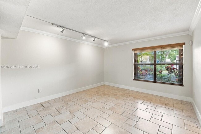 Building Photo - 6820 SW 128th Ct