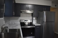 Building Photo - 610 River Rouge Dr, Unit A