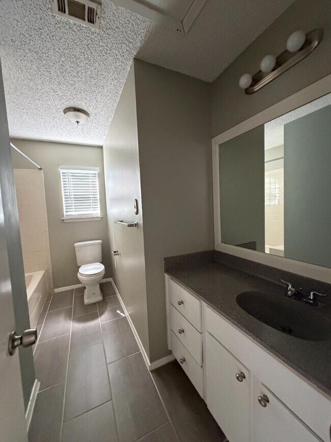Building Photo - 5305 Indio Cove
