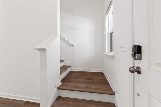 Building Photo - 103 Dewitt Dr