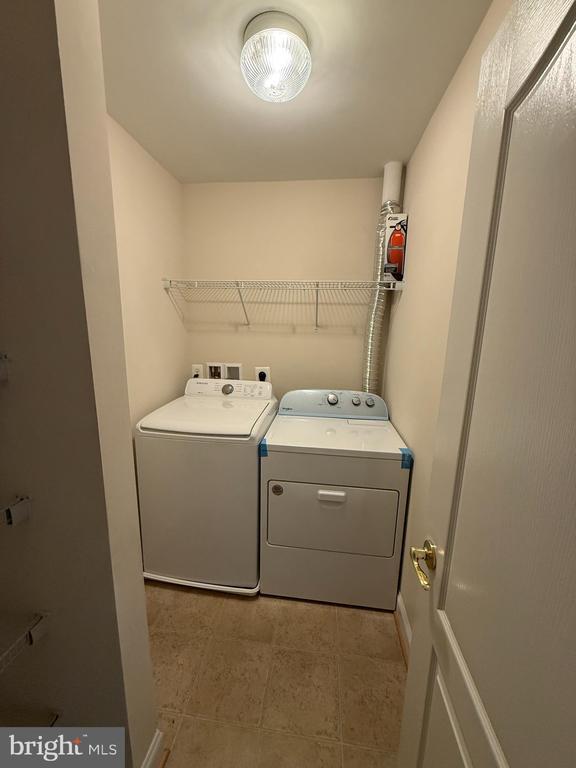 Building Photo - 3680 Chippendale Cir