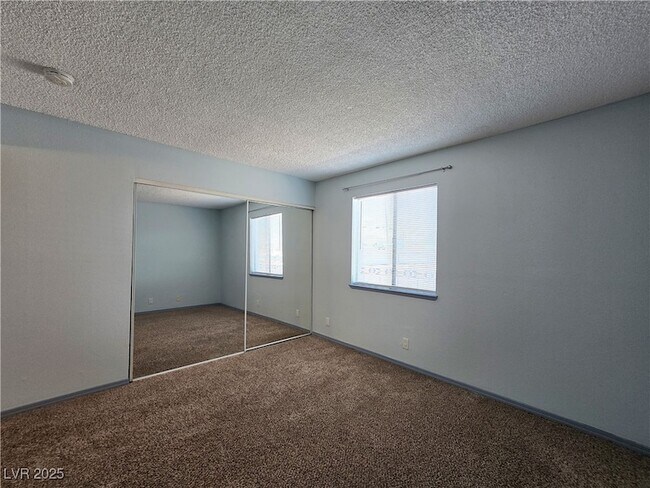 Building Photo - 3720 Snorkel Cir