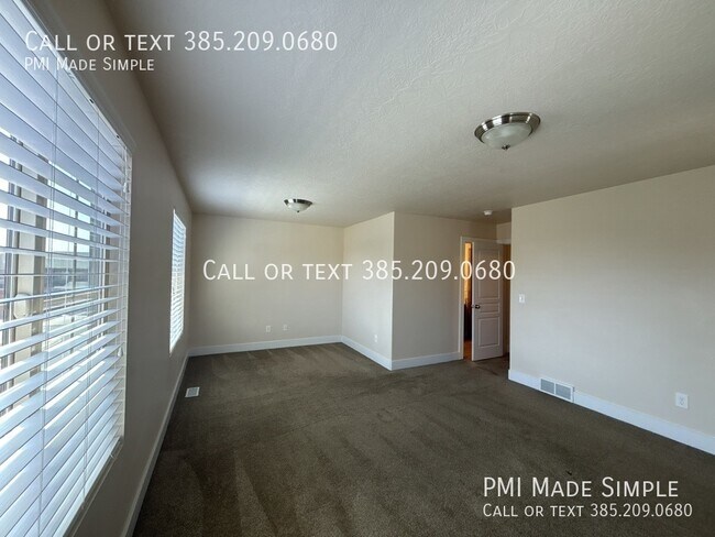 Building Photo - 126 W 3430