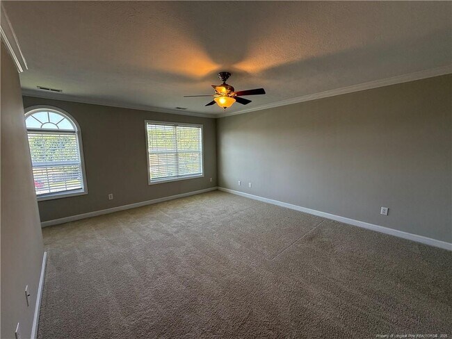 Building Photo - 32 Carteret Ct