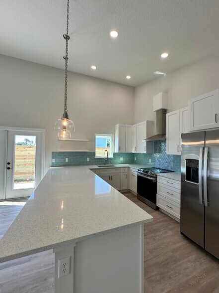 Building Photo - 7213 A1A S