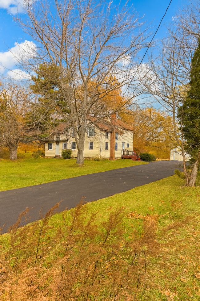 Primary Photo - 358 Manitou Rd