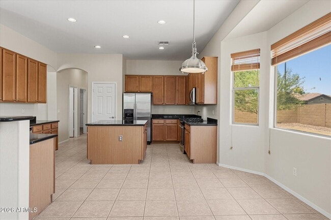 Building Photo - 2619 E Hazeltine Way