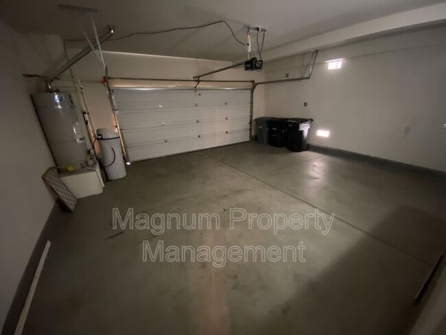 Building Photo - 31925 Red Pine Way