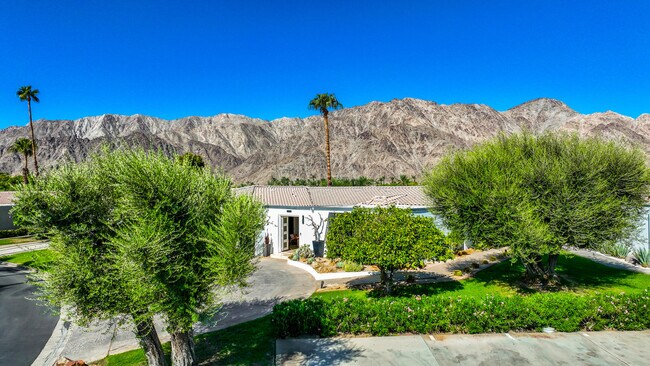 Building Photo - 49845 Lago Dr