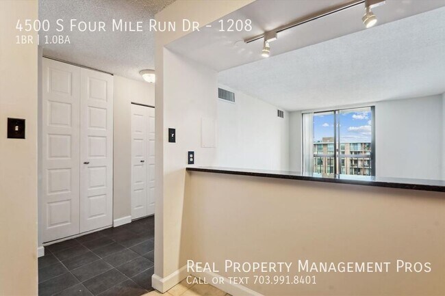 Building Photo - 4500 S Four Mile Run Dr