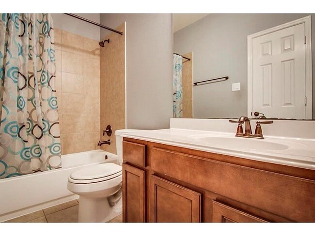 Building Photo - 10207 White Pines Dr