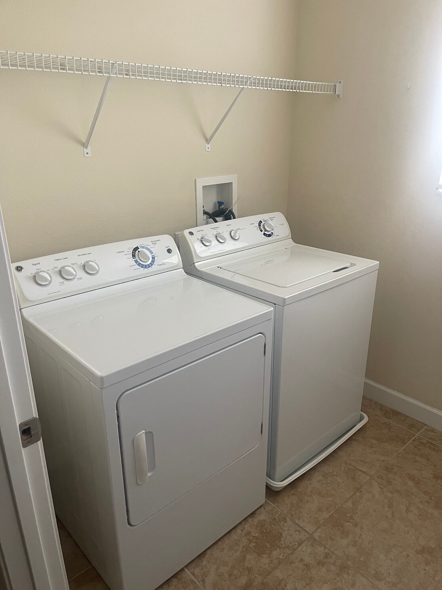 Washer and Dryer gas - 6024 Sunset Isle Dr