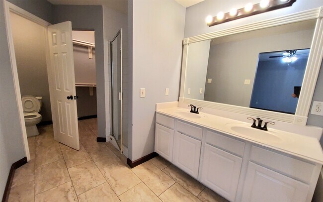 Building Photo - 18123 Flower Grove Ct