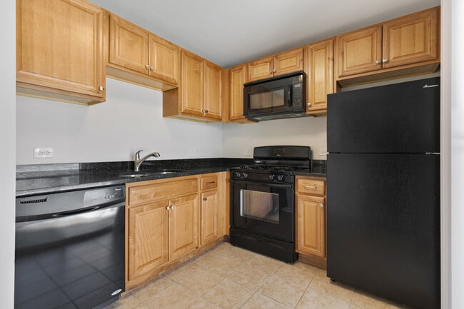 Building Photo - 96 Gant Cir