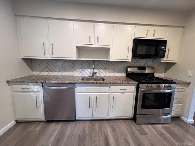 Building Photo - 1668 US-9