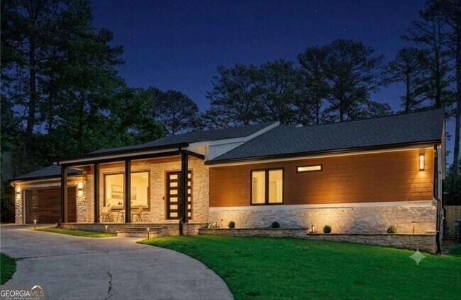 Building Photo - 4130 Lower Roswell Rd