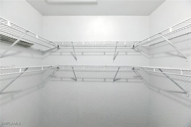 Building Photo - 830 Columbia St