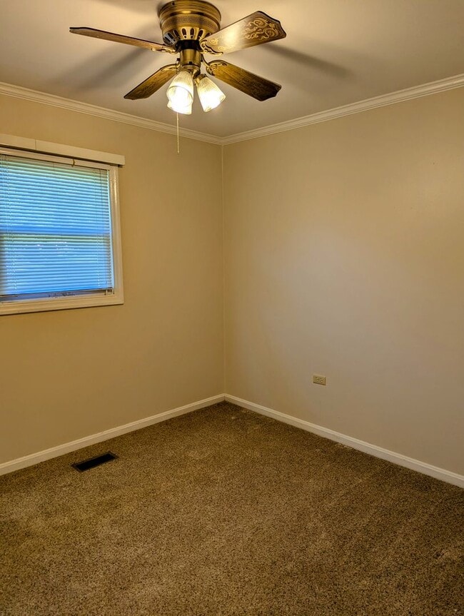 Building Photo - Fully Updated 3 Bedroom Home For Rent