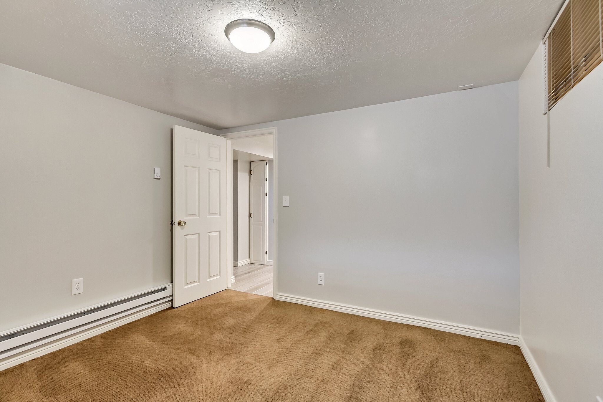 Building Photo - 2925 S White Cir