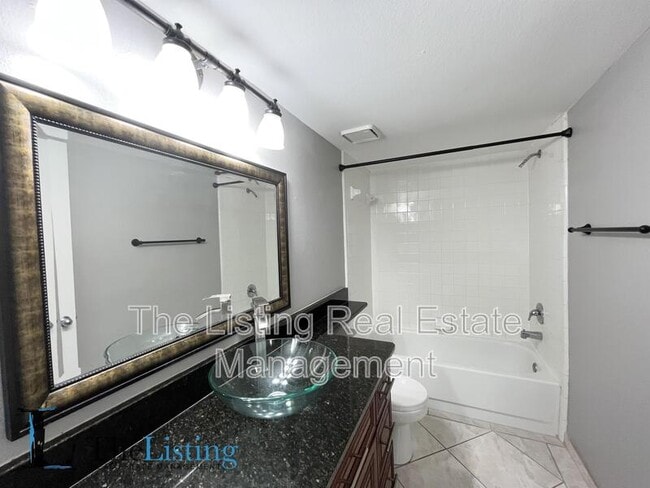 Building Photo - 13828 Timberbrooke Dr