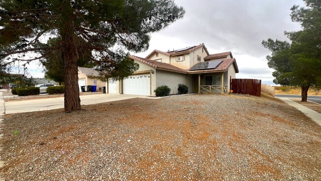 Building Photo - 4 Bed, 3 Bath Adelanto Home!!!