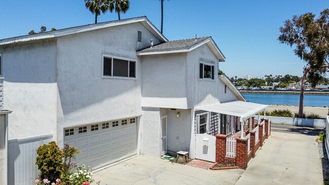 Building Photo - AVAILABLE NOW!!  WATERFRONT HOME ON MARINE...