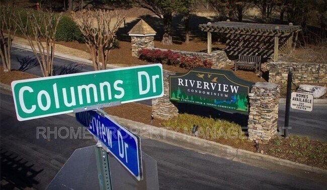 Building Photo - 1407 Riverview Dr