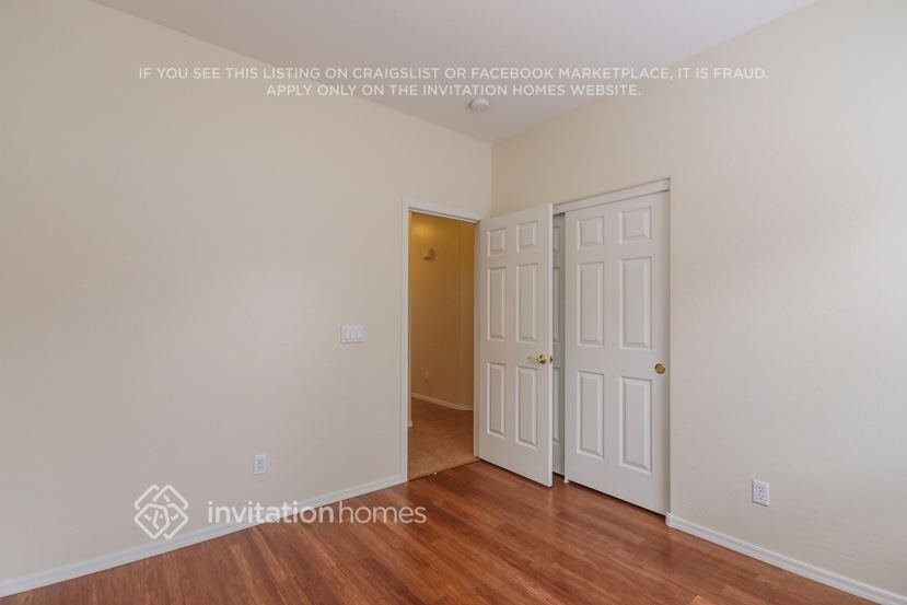 Building Photo - 2593 E Riviera Dr