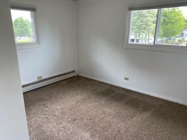 Building Photo - 3614 Sternberg Avenue