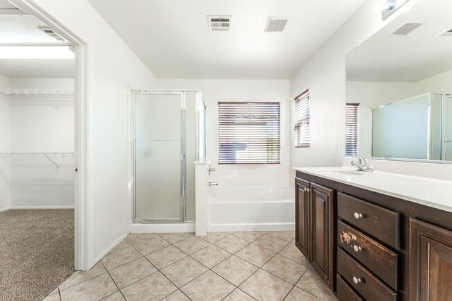 Building Photo - Upgraded 3-Bedroom Home in Gated Community!