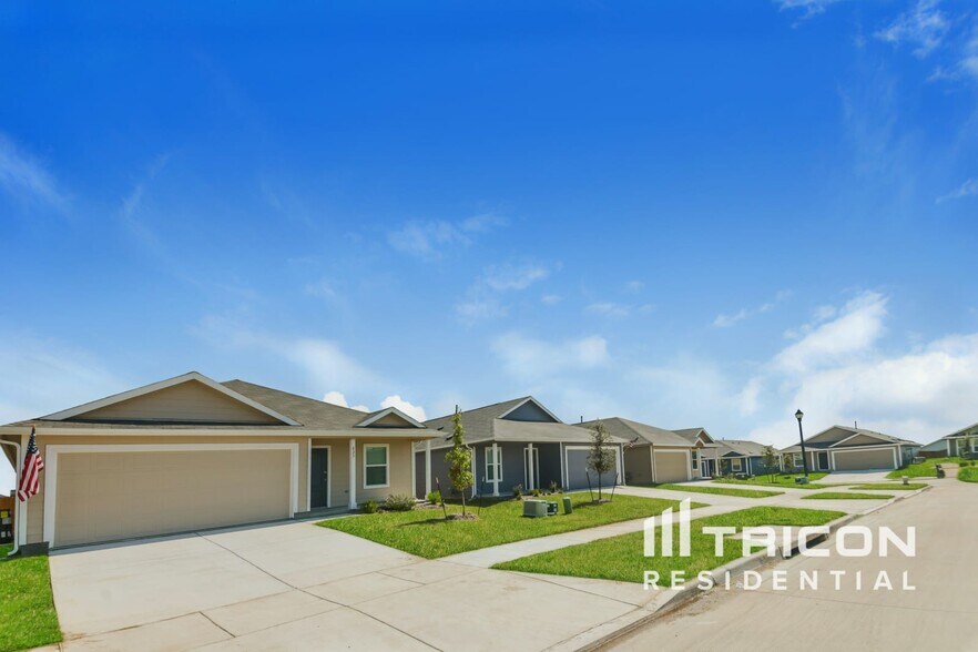 Building Photo - 838 Ponderosa Ln