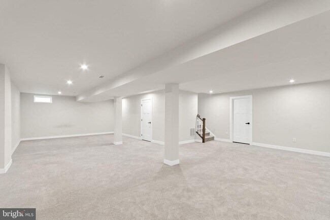 Building Photo - 105 Weston Dr