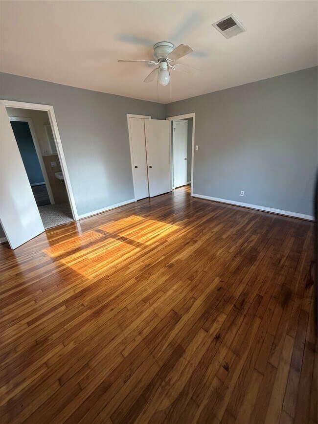 Building Photo - 5223 Sanford Rd