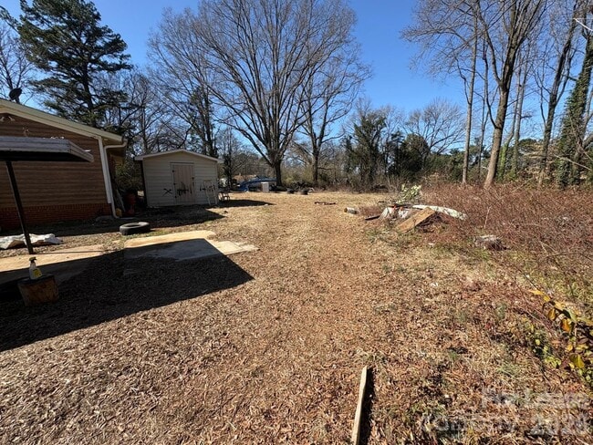 Building Photo - 1103 Auten Rd