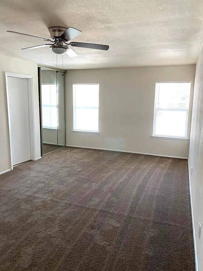 Building Photo - 12121 Bob White Dr