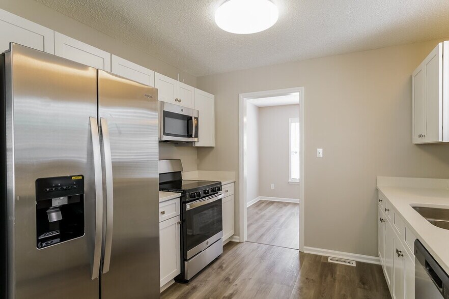 Building Photo - 1432 Smokey Mountain Dr