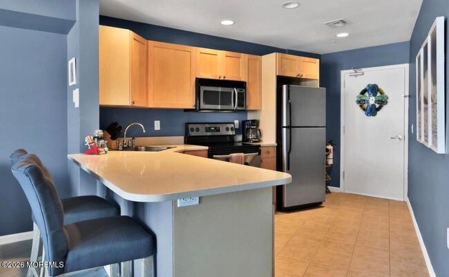 Building Photo - 1810 Central Ave