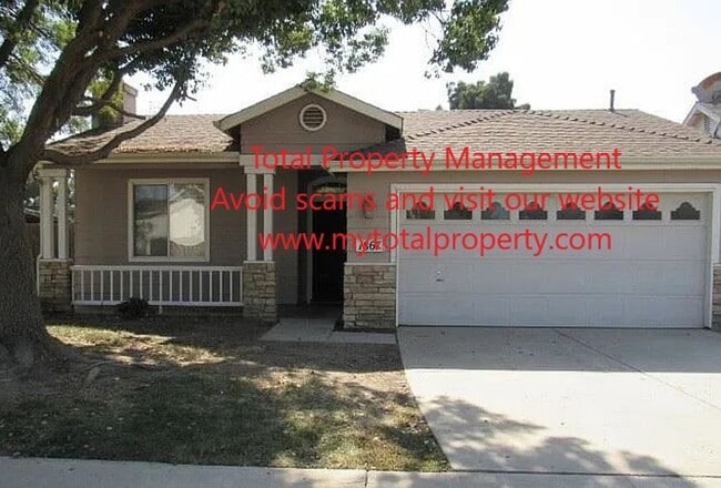 Primary Photo - 1867 La Cell Ave
