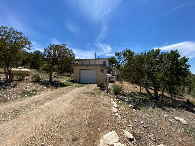 Building Photo - 88 Crestview Ln